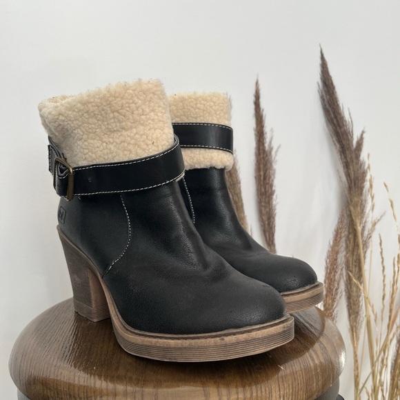 Dirty Laundry Black Faux Leather Ankle Boots with Cream Sherpa fur size 7 - Picture 2 of 7